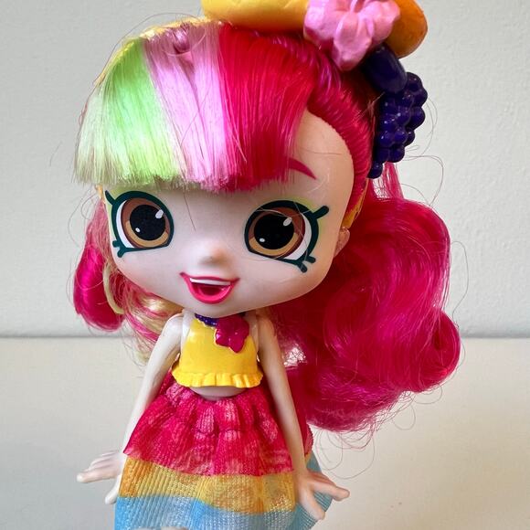 Shopkins Shoppies World Vacation Donatina Visits Brazil Girl Doll - Picture 2 of 9